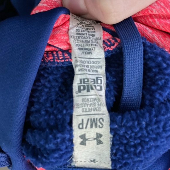 Under armour hoodie. Size S - Picture 2 of 2